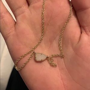 Kendra Scott necklace